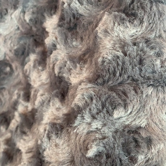 Loft Ultra Plush Rosette Infinity Scarf NWOT - Picture 4 of 5